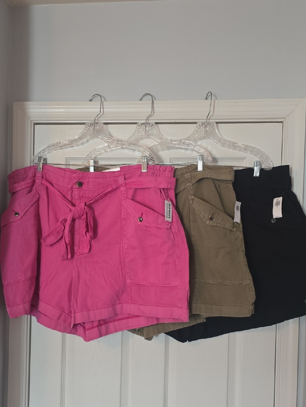 Choice Of Old Navy Tie-Waist Shorts